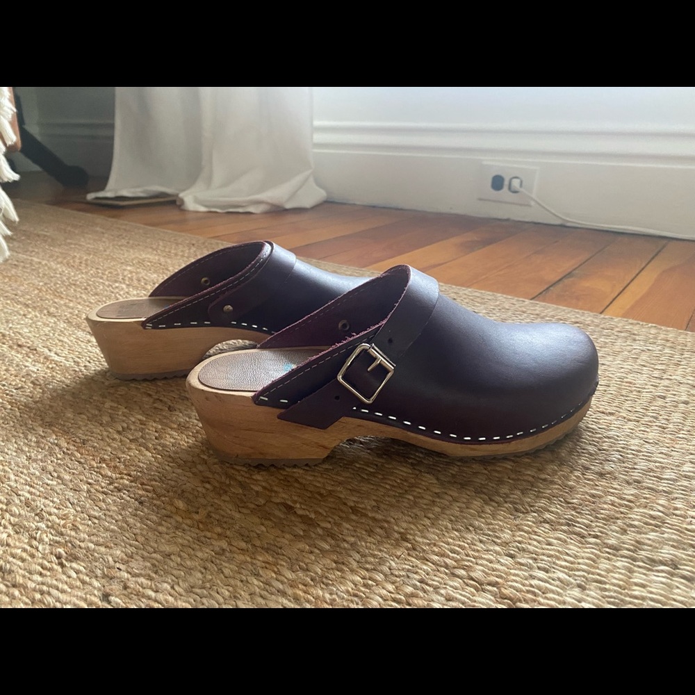 Gently worn MIA clogs size 40
